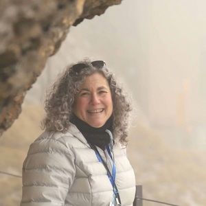 Meet your Posher, Debra